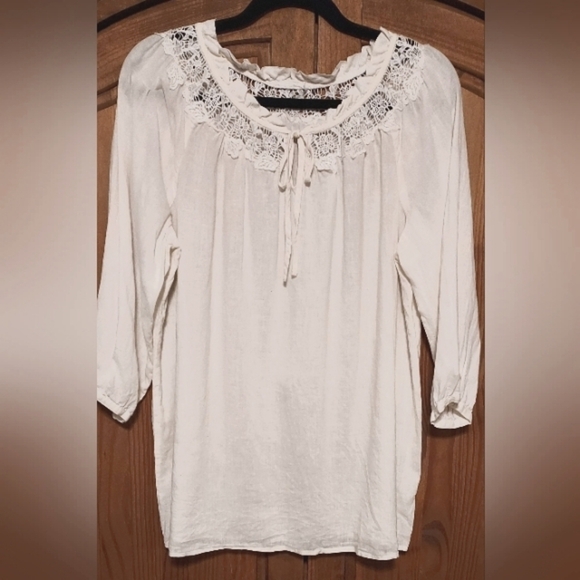 Ivory Color Women's semi sheer Lace Accent 3/4 Sleeve Blouse - Picture 1 of 3
